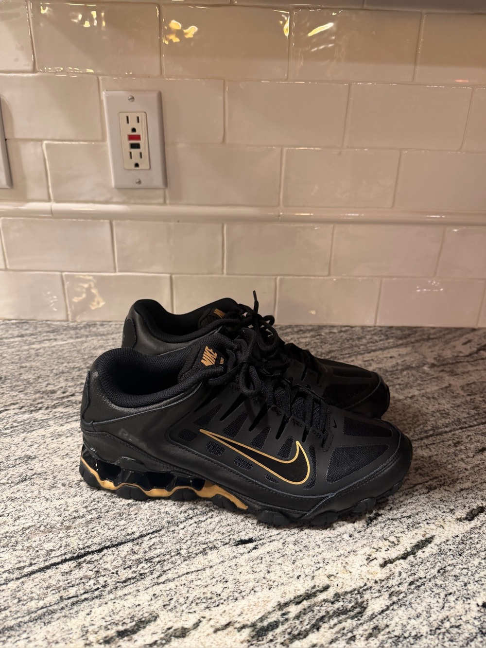 Mens Nike Reax 8 TR 621716-020 Size 7/Women’s 8.5